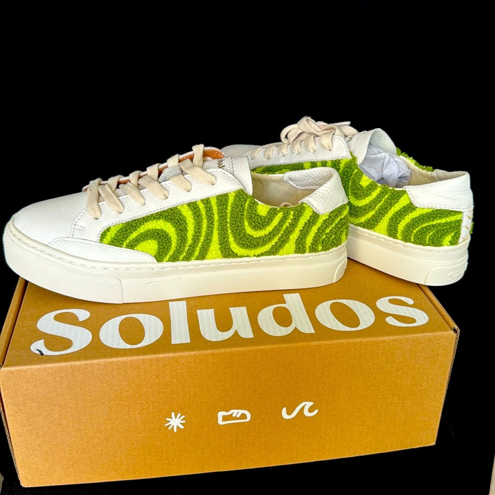 Soludos Psychedelic Spiral Ibiza Women's Sz 8.5 White Leather Platform Sneakers